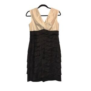 Willow Glenn New York Black & Champagne Tiered Cocktail Dress Sleeveless V-Neck